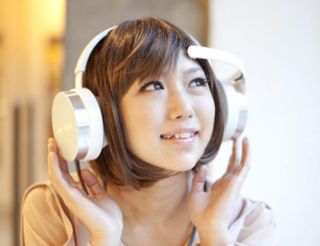 Слушалки четат мислите ни, за да ни пуснат подходяща музика