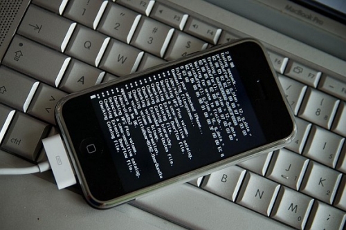 Уязвимост в iOS джаджите позволява на хакерите да записват всяко натискане на екрана